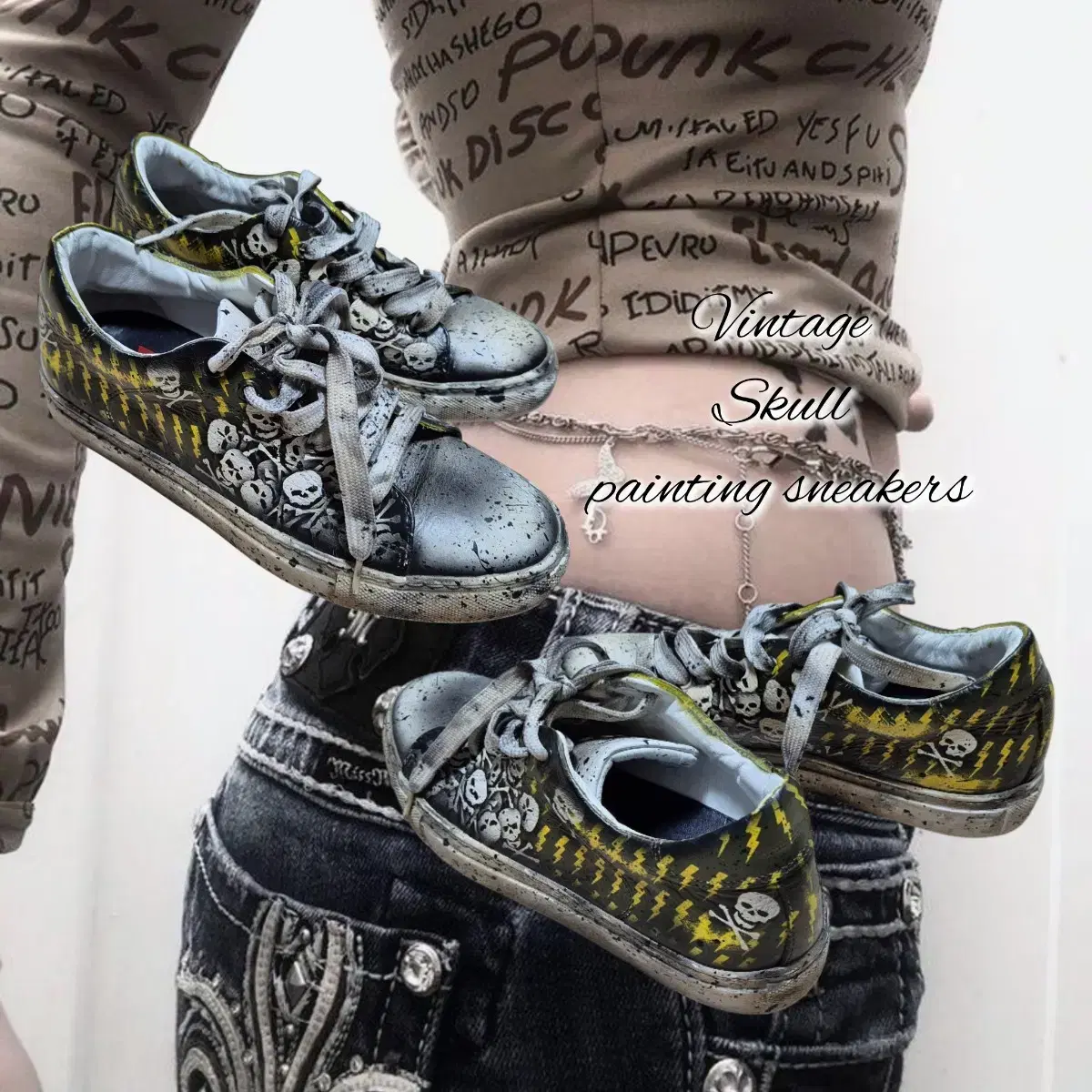 Vintage Skull painting sneakers